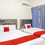 Reddoorz At Anjasmoro Guest House Near Bandara Ahmad Yani Semarang