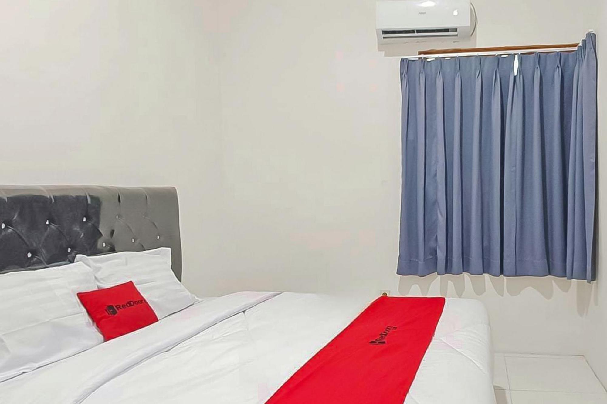 Reddoorz At Anjasmoro Near Bandara Ahmad Yani Hotel Semarang
