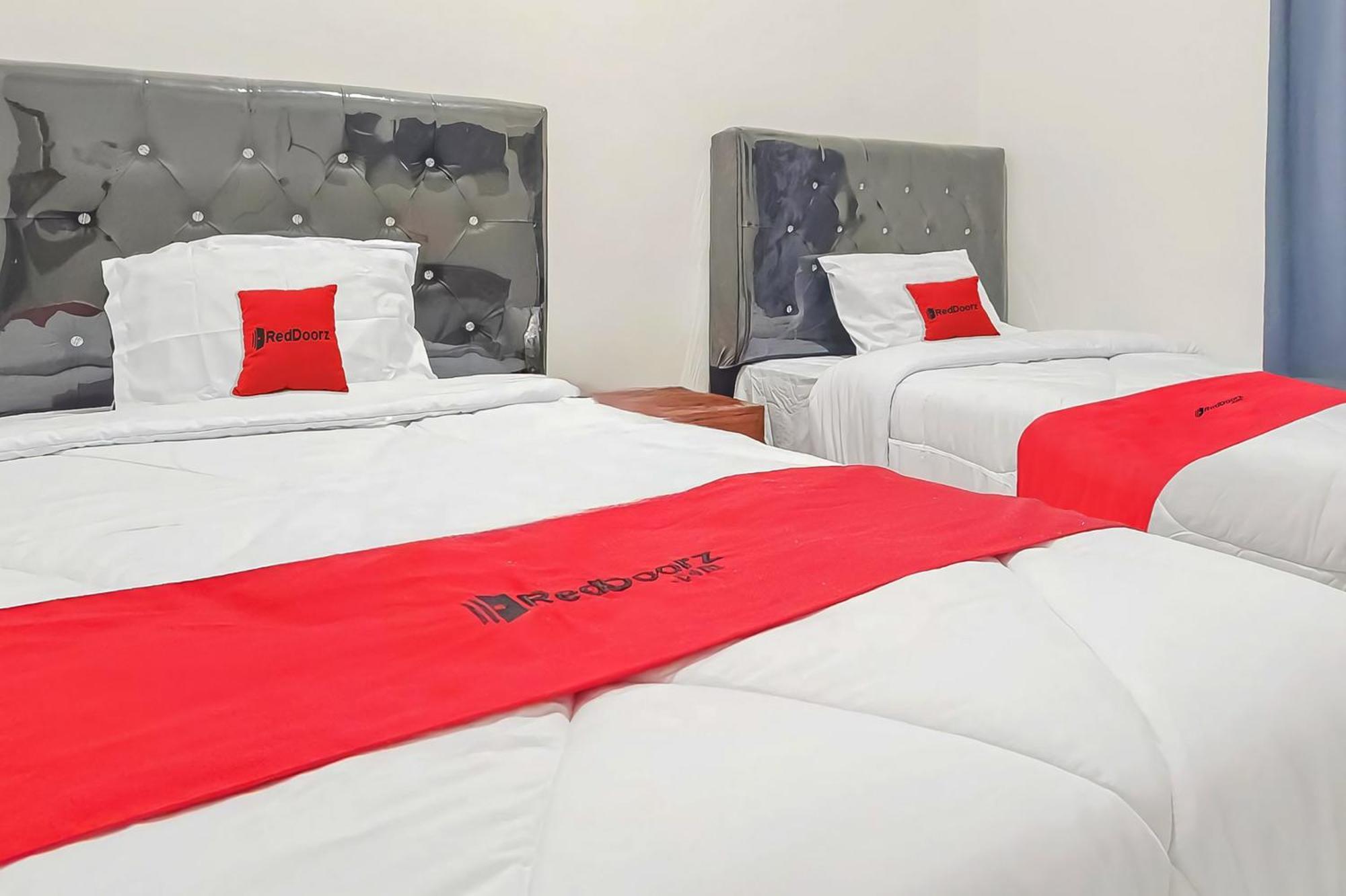 Hotel Reddoorz At Anjasmoro Near Bandara Ahmad Yani 2*