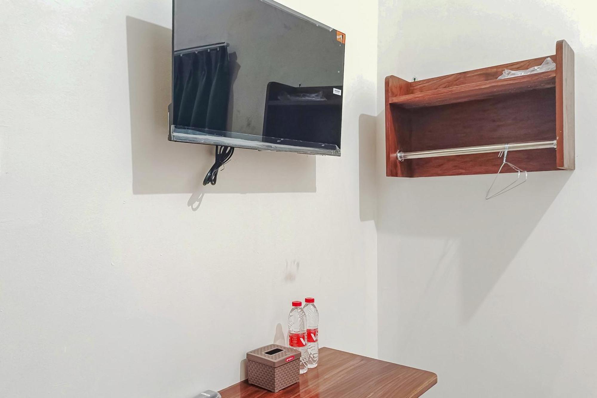 Reddoorz At Anjasmoro Near Bandara Ahmad Yani Hotel 2*