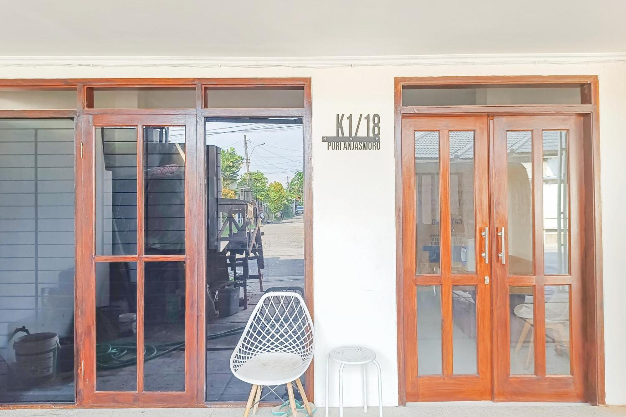 Reddoorz At Anjasmoro Near Bandara Ahmad Yani Semarang